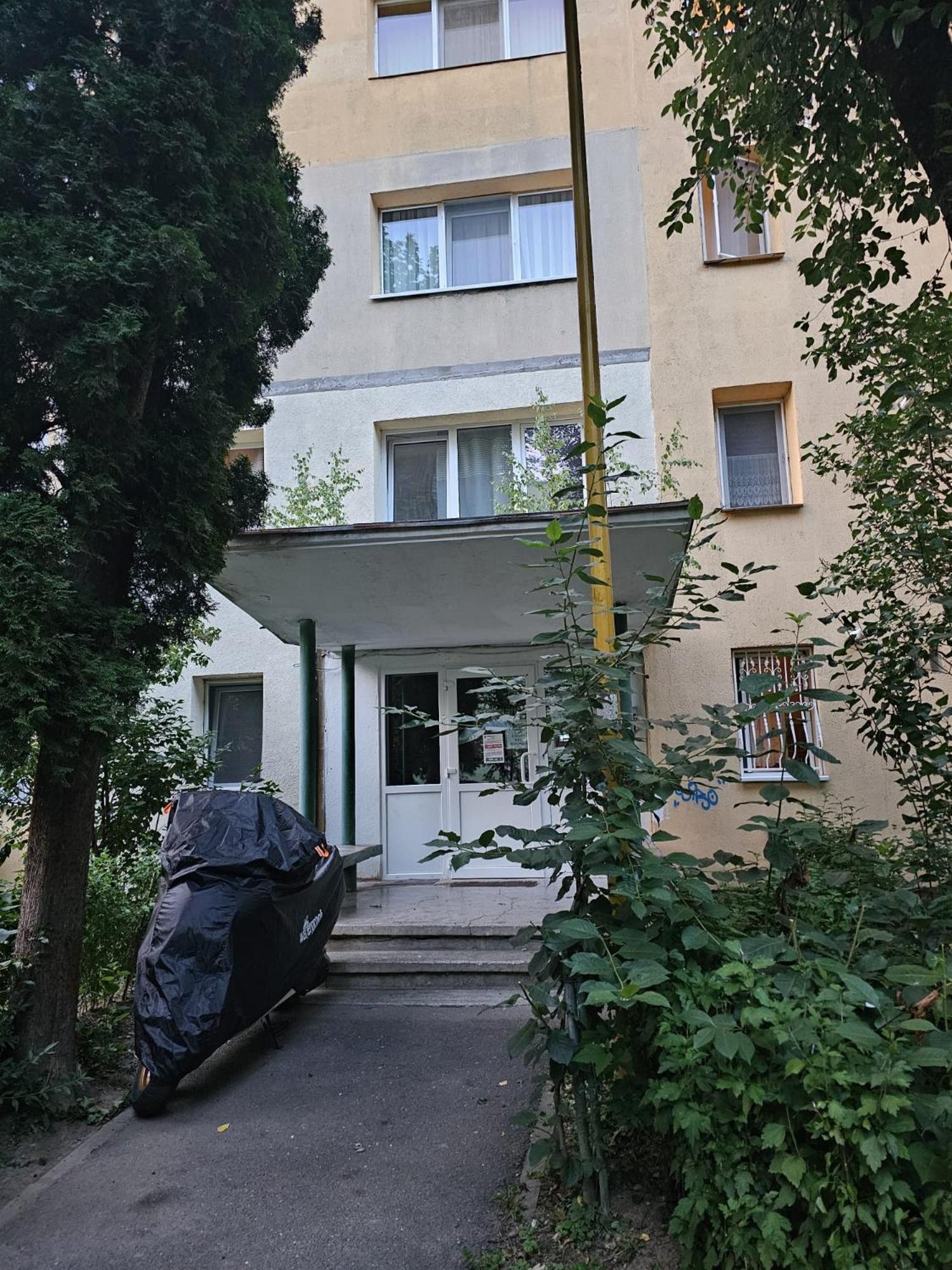 Saturn Studio Braşov Exteriör bild